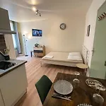 Escapade Ardechoise - Parking Gratuit - Chateau A 2 Pas Apartament *
