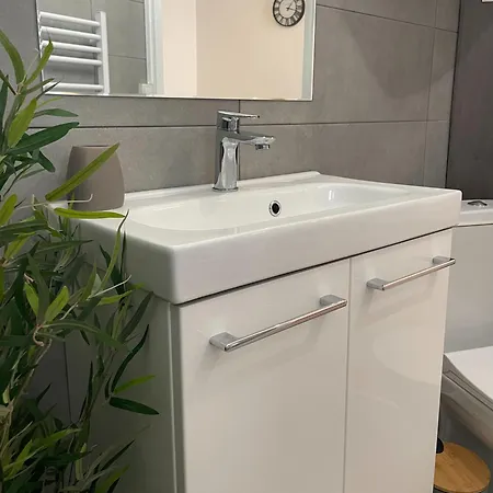 Escapade Ardechoise - Parking Gratuit - Chateau A 2 Pas Apartment *
