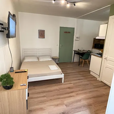 Escapade Ardechoise - Parking Gratuit - Chateau A 2 Pas Apartment *