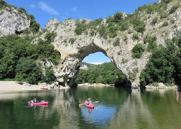 Escapade Ardechoise - Parking Gratuit - Chateau A 2 Pas * Ομπενά