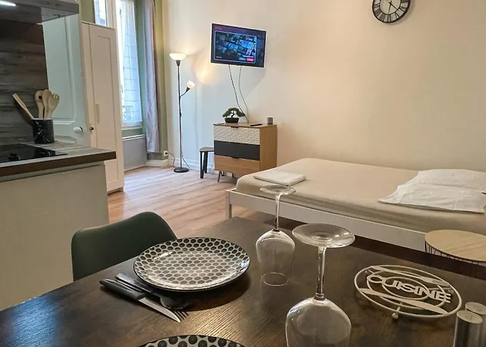 Escapade Ardechoise - Parking Gratuit - Chateau A 2 Pas *